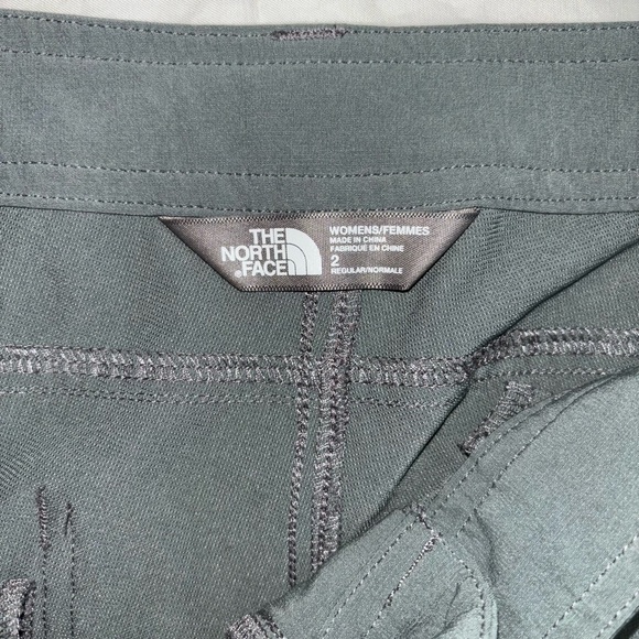 The North Face Hiking Shorts - Picture 4 of 8